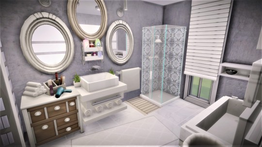  Agathea k: Bedroom, bathroom and wardrobe