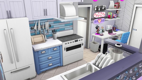  Aveline Sims: Cute Geeky Teen Apartment