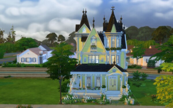 The Little Yellow Victorian by alexiasi from Mod The Sims