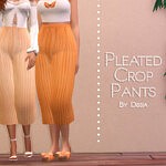 Pleated Crop Pants